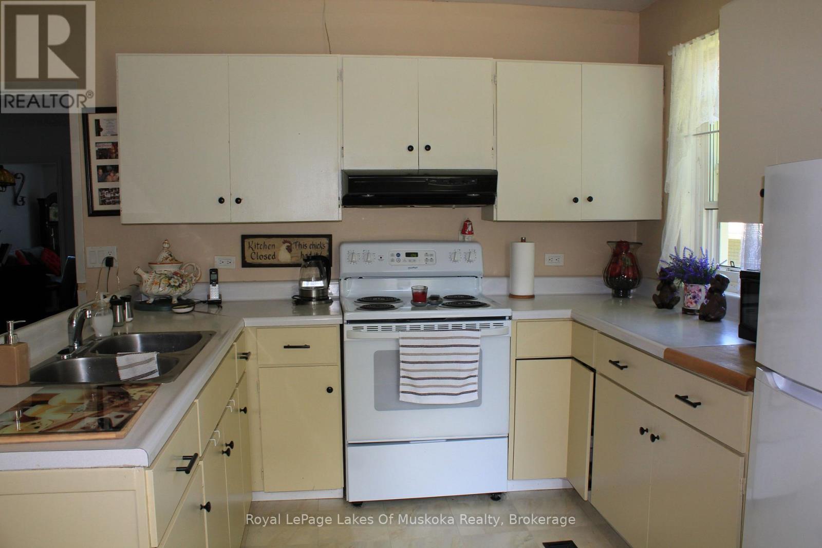 7 Duncan Street W, Huntsville, Ontario P1H 1V9 - Photo 15 - X12627064