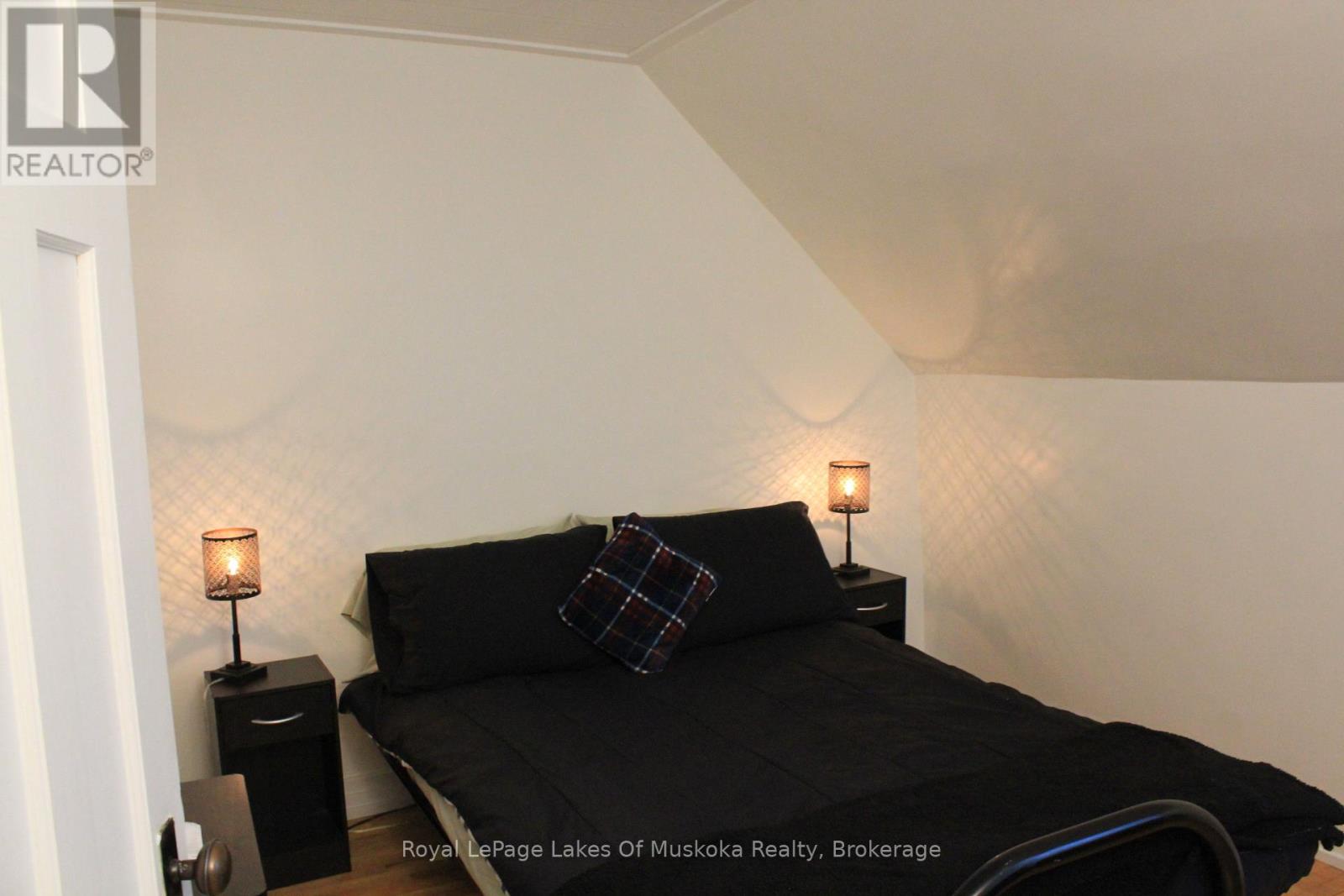 7 Duncan Street W, Huntsville, Ontario P1H 1V9 - Photo 23 - X12627064