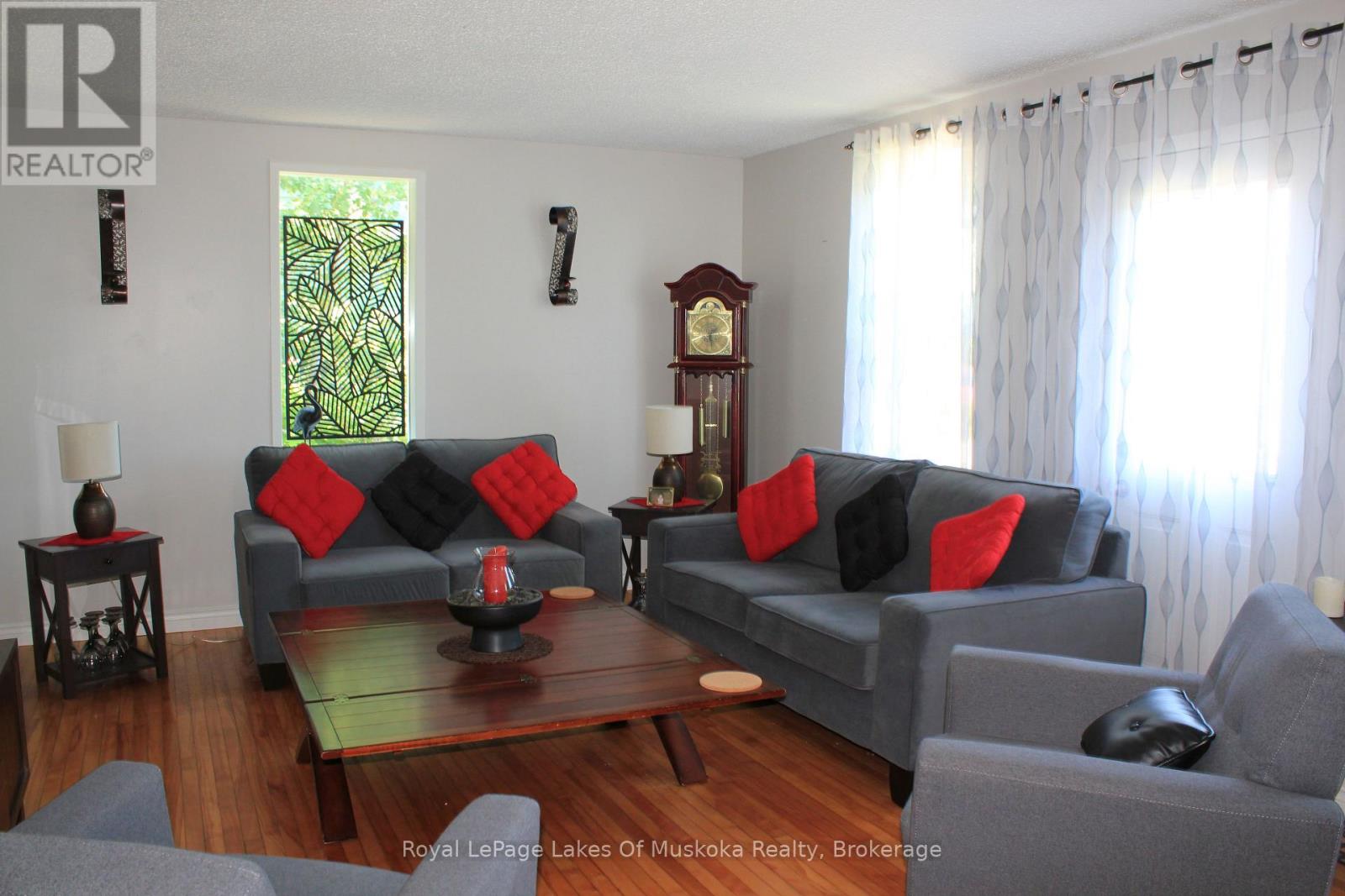 7 Duncan Street W, Huntsville, Ontario P1H 1V9 - Photo 6 - X12627064