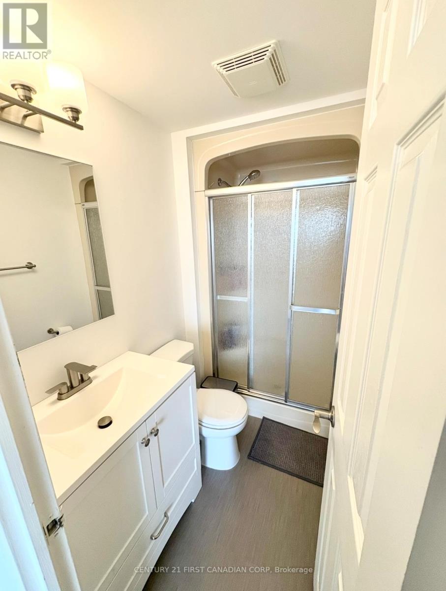 1206 - 744 Wonderland Road S, London South, Ontario  N6K 4K3 - Photo 11 - X12575474