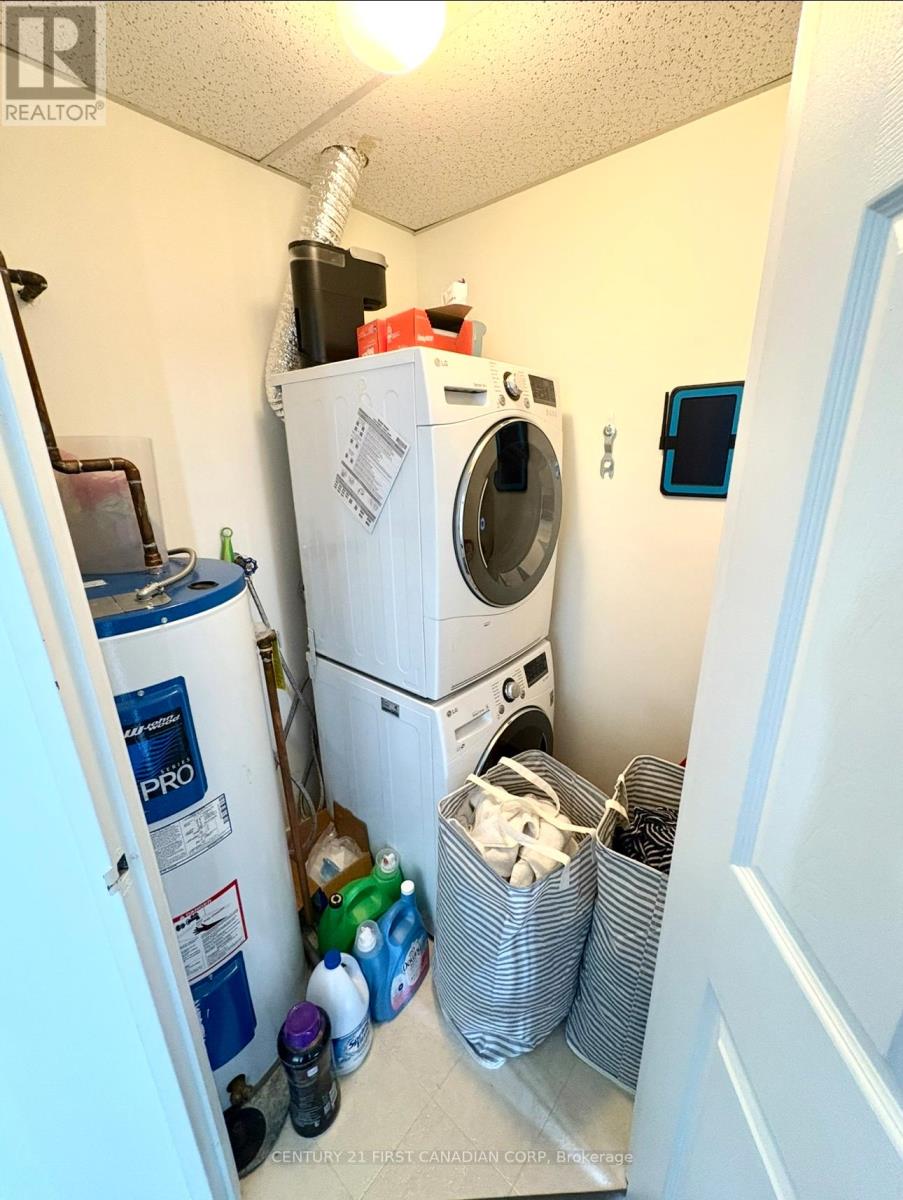 1206 - 744 Wonderland Road S, London South, Ontario  N6K 4K3 - Photo 12 - X12575474