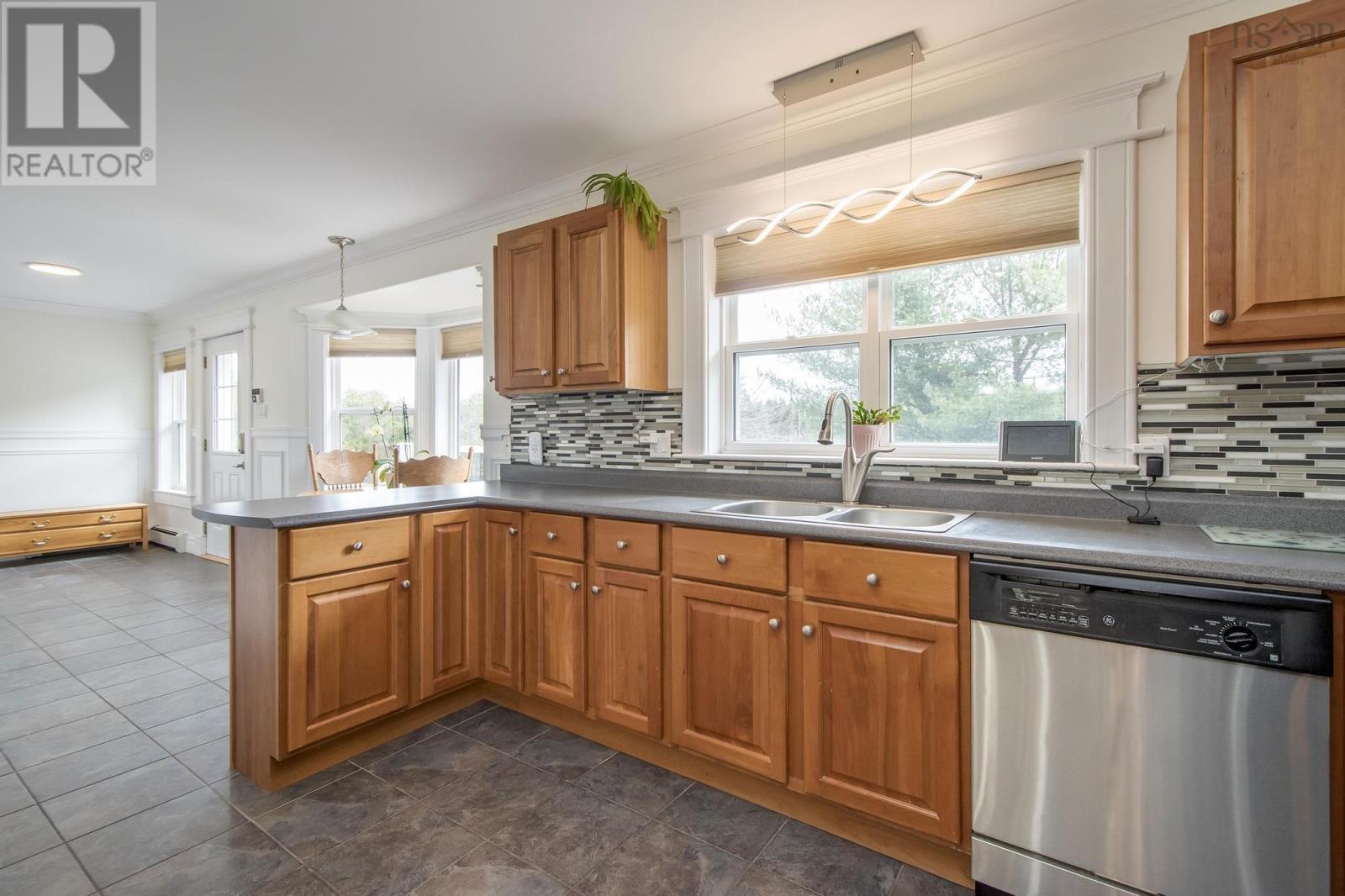 11 Old Cabin Lake Road, Lake Charlotte, Nova Scotia  B0J 2L0 - Photo 10 - 202524343