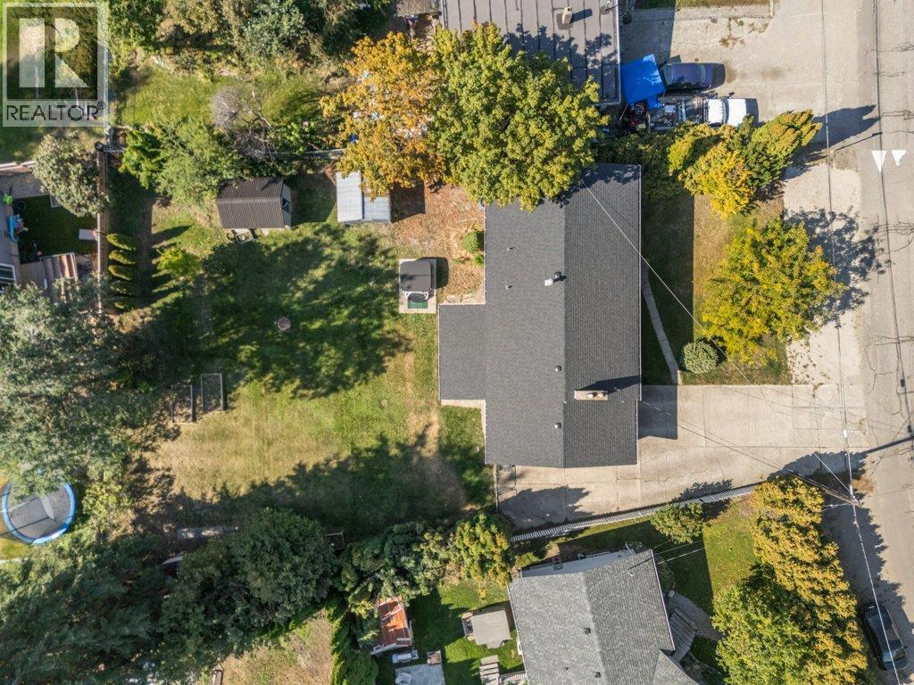 1777 Autumn Road, Kelowna, British Columbia  V1P 1G1 - Photo 5 - 10363529