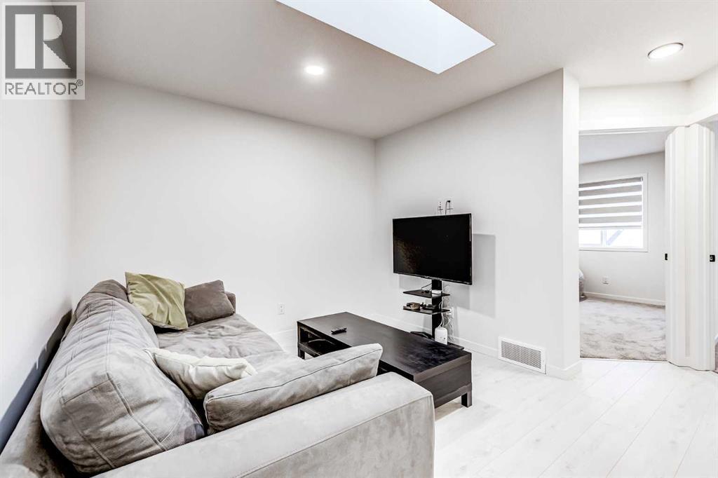 184 Rowmont Boulevard Nw, Calgary, Alberta  T3L 0H3 - Photo 22 - A2273470