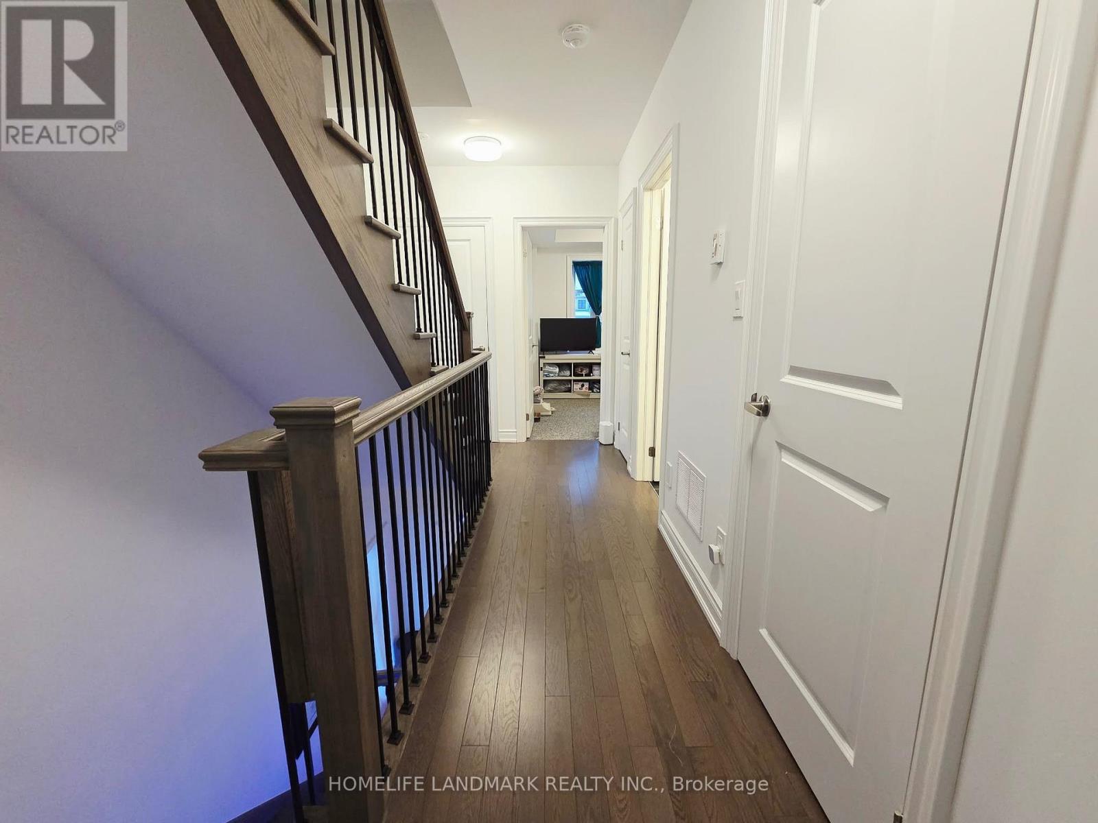 120 - 35 Lunar Crescent, Mississauga, Ontario L3R 1A4 - Photo 7 - W12609576