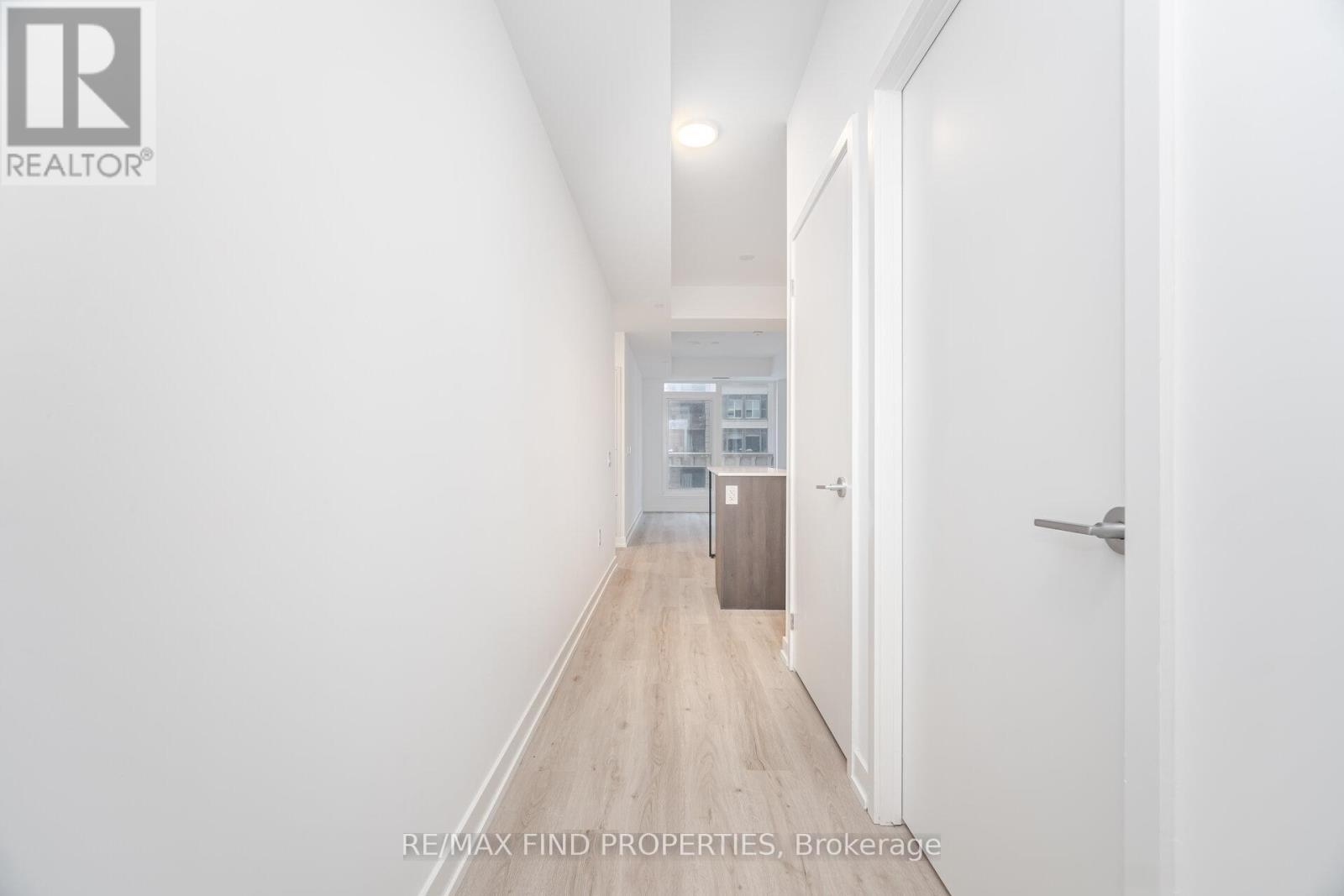 3105 - 395 Square One Drive, Mississauga (City Centre), Ontario  L5B 0P6 - Photo 10 - W12612626