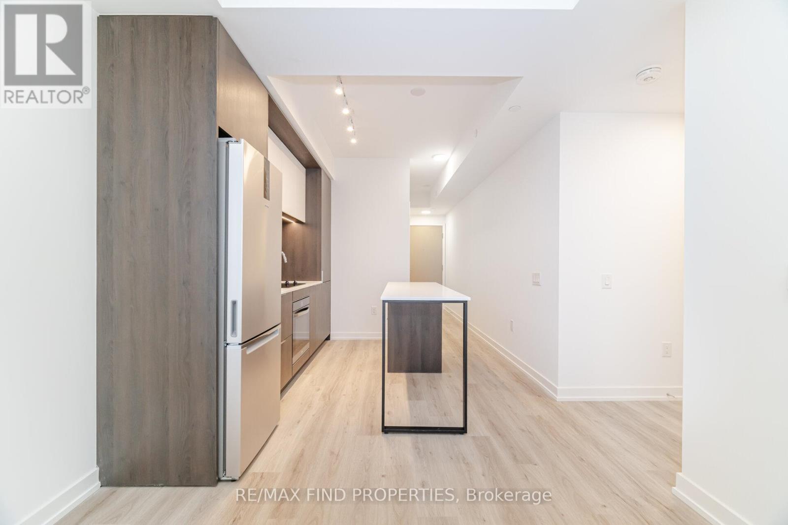 3105 - 395 Square One Drive, Mississauga (City Centre), Ontario  L5B 0P6 - Photo 12 - W12612626