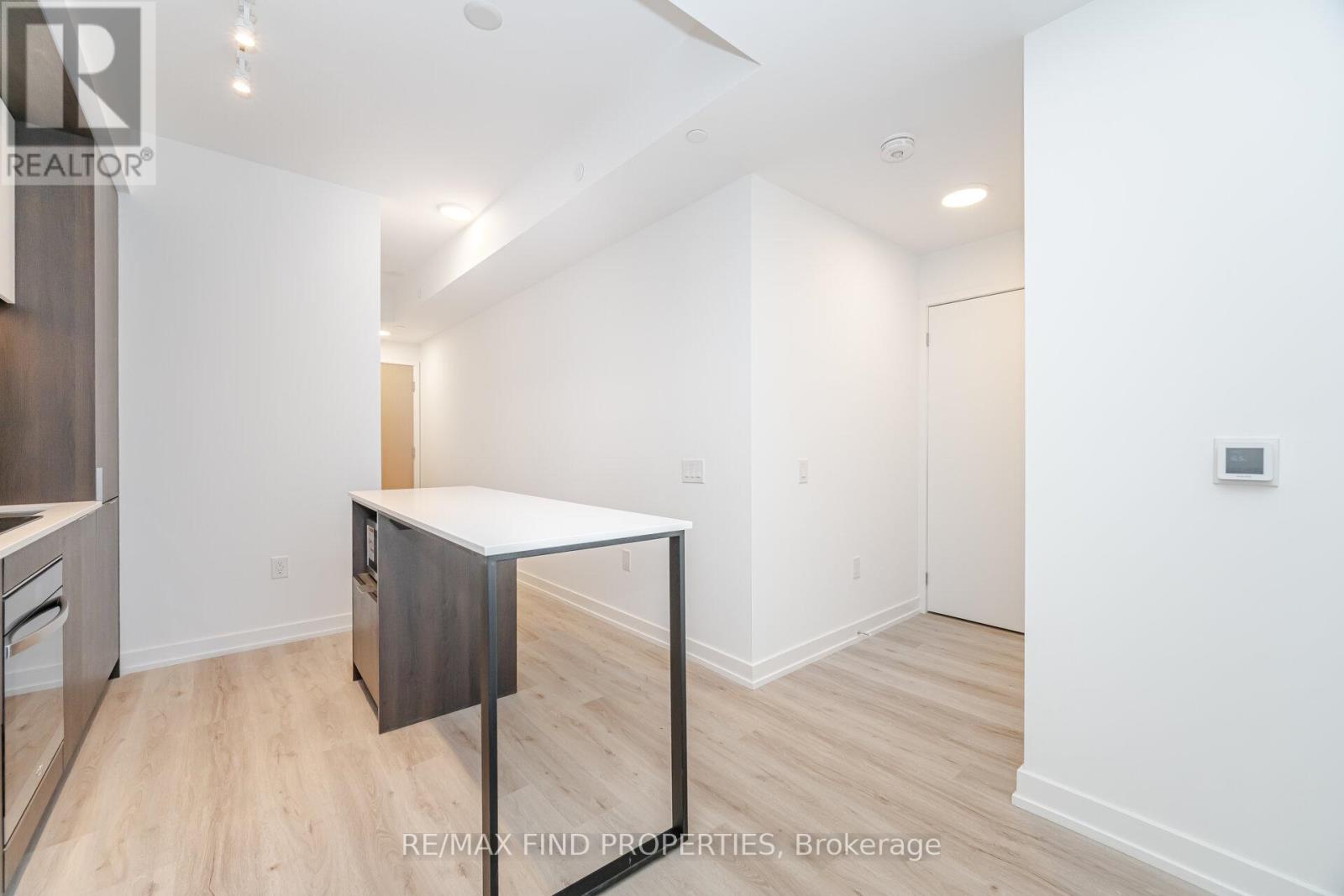 3105 - 395 Square One Drive, Mississauga (City Centre), Ontario  L5B 0P6 - Photo 15 - W12612626