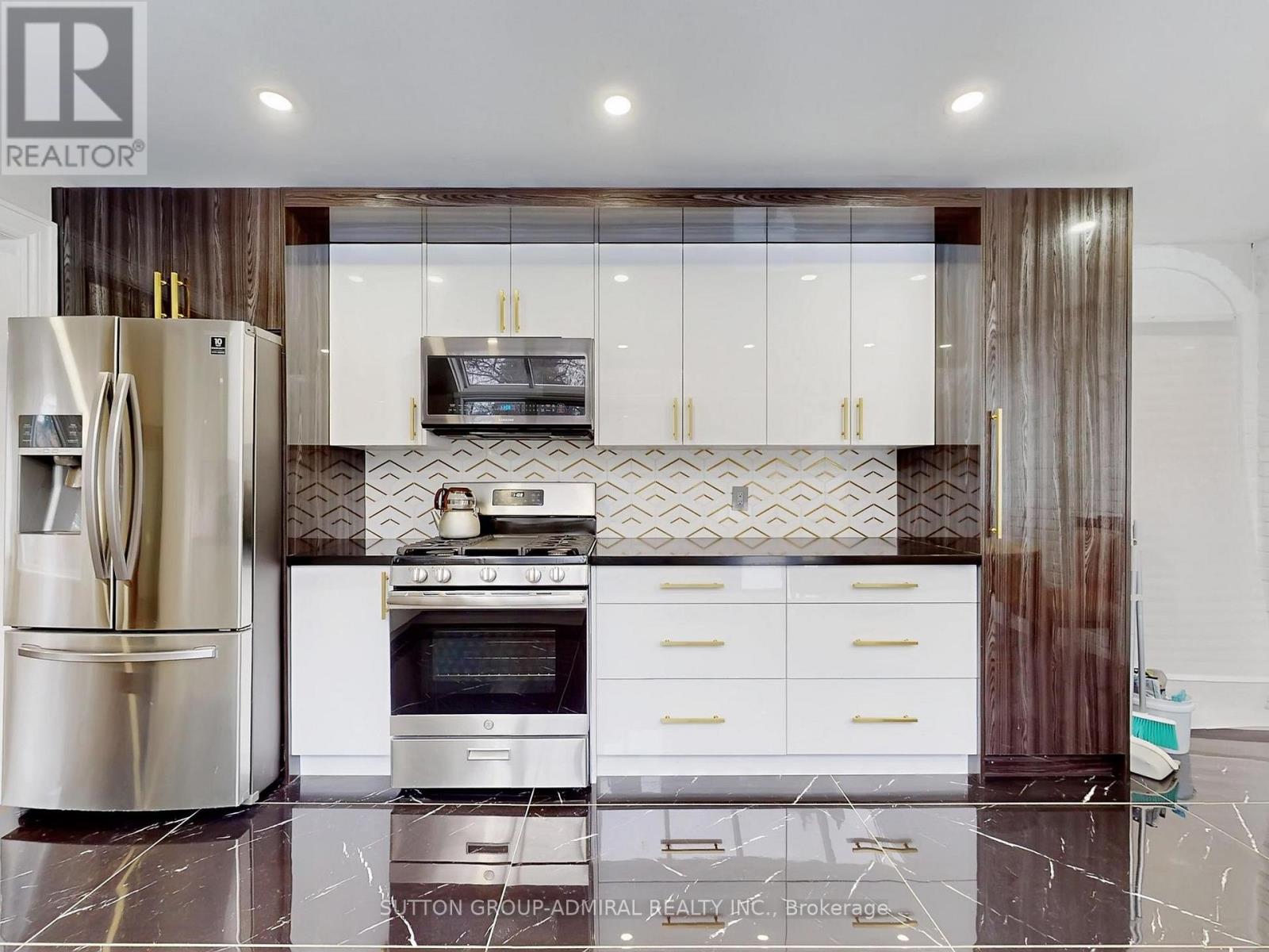 95 Caines (Main And Second Floor) Avenue, Toronto (Newtonbrook West), Ontario  M2R 2L2 - Photo 14 - C12626988