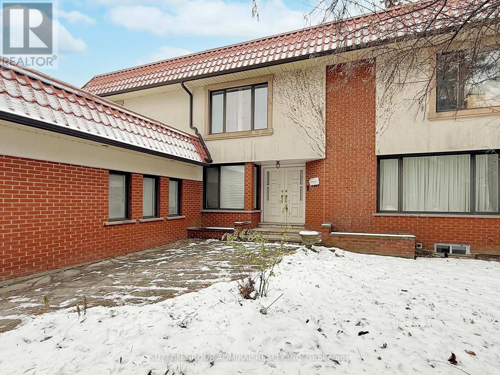 95 Caines (Main And Second Floor) Avenue, Toronto (Newtonbrook West), Ontario  M2R 2L2 - Photo 3 - C12626988