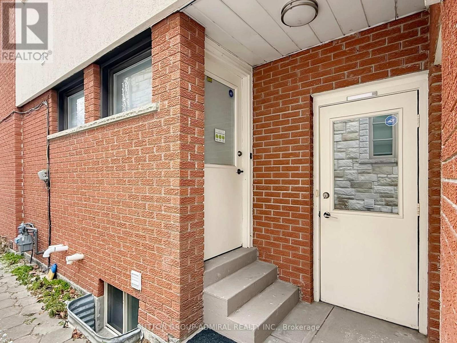 95 Caines (Main And Second Floor) Avenue, Toronto (Newtonbrook West), Ontario  M2R 2L2 - Photo 40 - C12626988