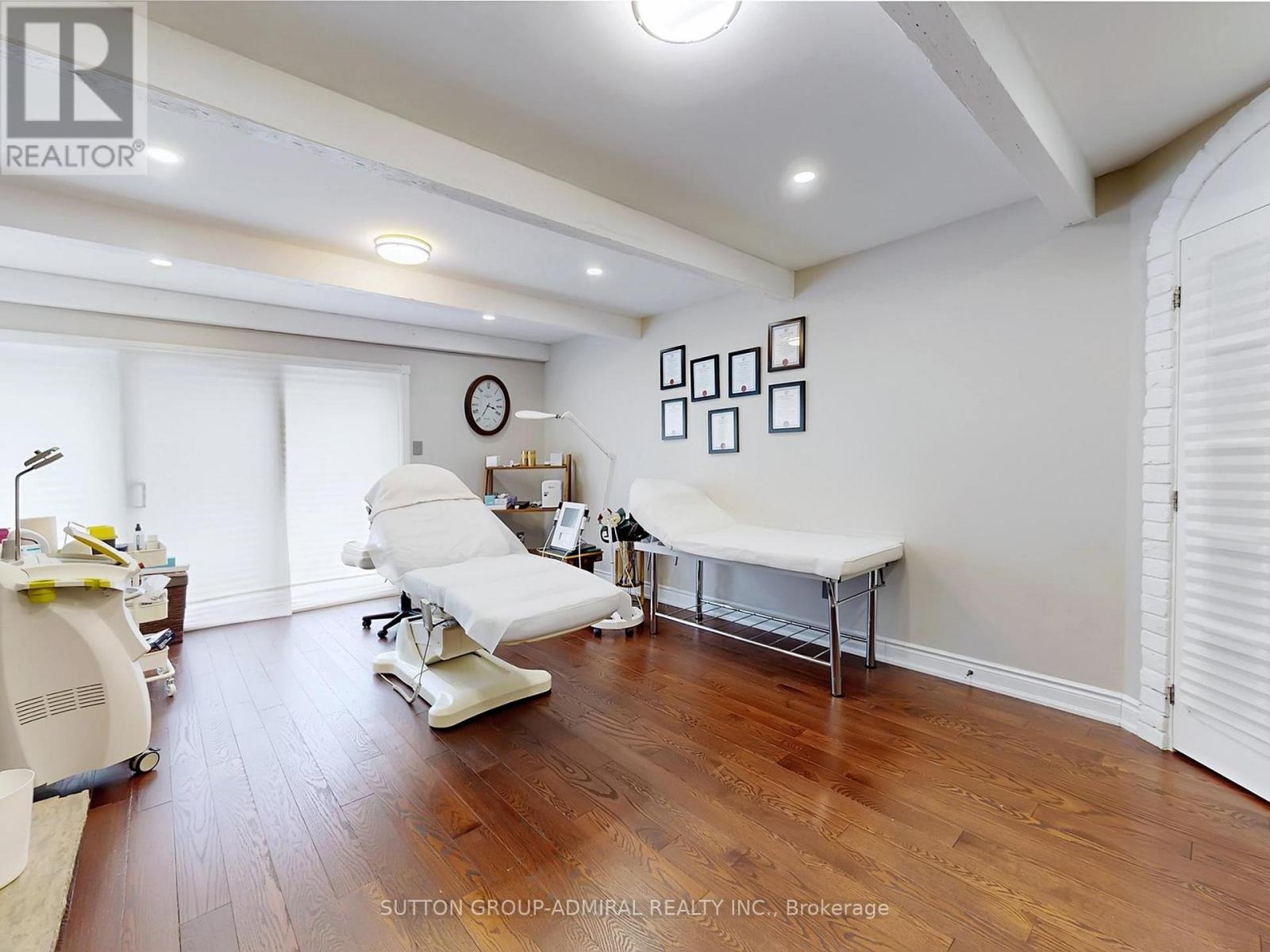 95 Caines (Main And Second Floor) Avenue, Toronto (Newtonbrook West), Ontario  M2R 2L2 - Photo 8 - C12626988