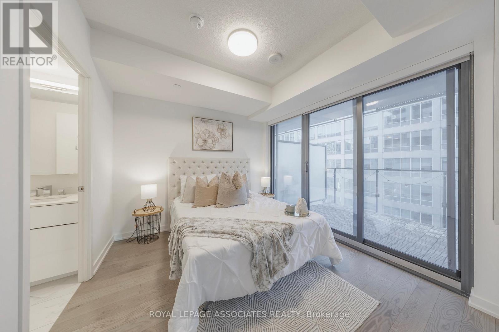 1205 - 25 Richmond Street E, Toronto, Ontario  M5C 0A6 - Photo 3 - C12627030