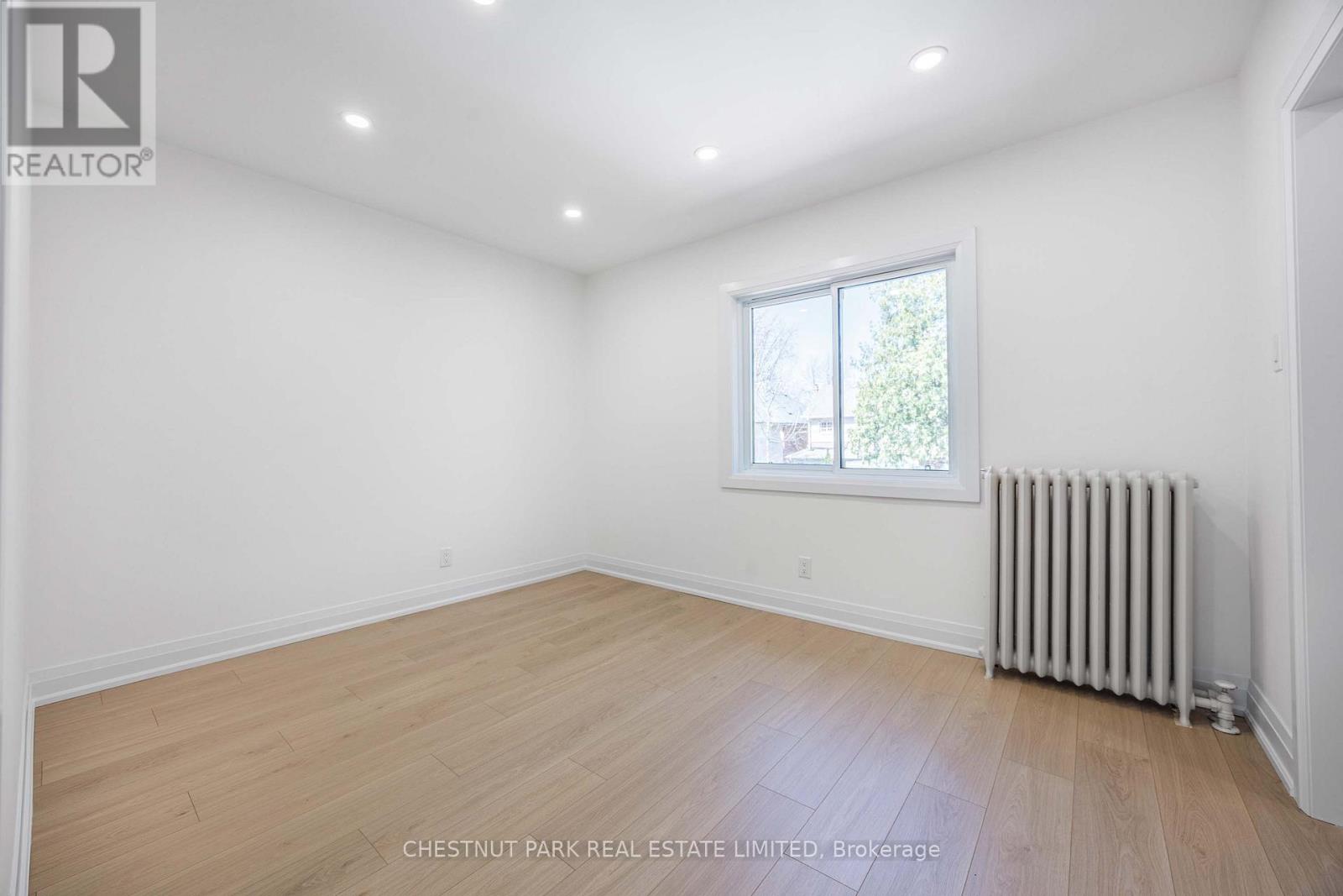 Upper - 54 Mcnairn Avenue, Toronto, Ontario  M5M 2H5 - Photo 7 - C12627036