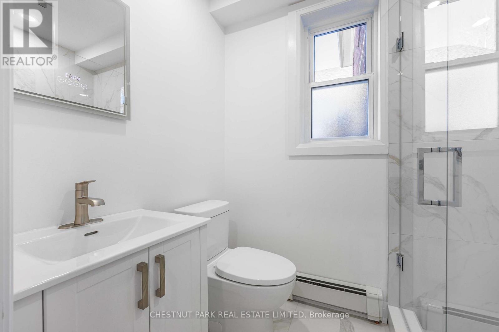 Upper - 54 Mcnairn Avenue, Toronto, Ontario  M5M 2H5 - Photo 9 - C12627036