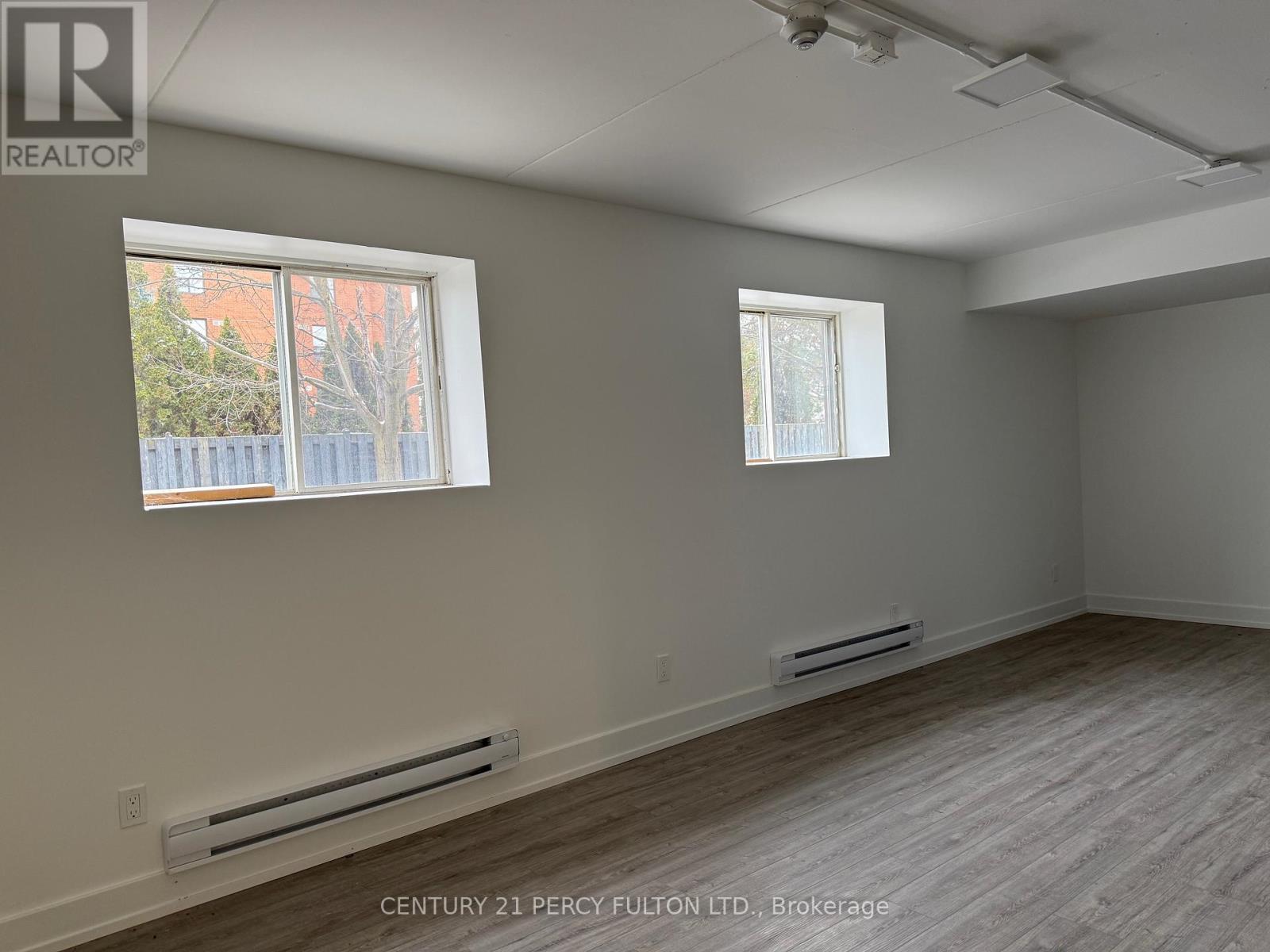 102 - 19 REGENCY CRESCENT, Whitby, Ontario