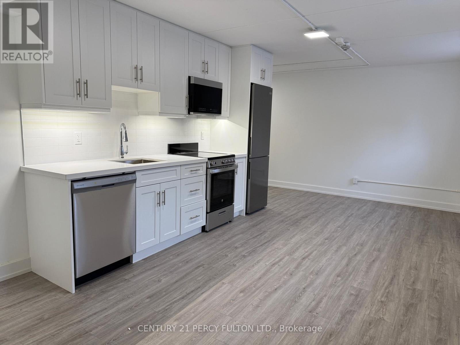 102 - 19 Regency Crescent, Whitby (Downtown Whitby), Ontario  L1N 8M6 - Photo 6 - E12626978