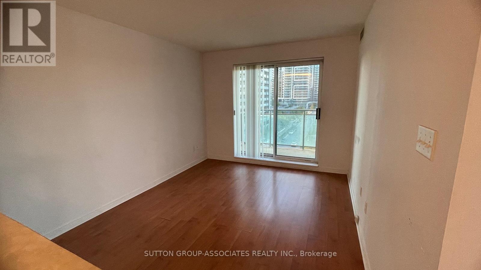 710 - 39 Oneida Crescent, Richmond Hill (Langstaff), Ontario  L4B 4T9 - Photo 2 - N12626976