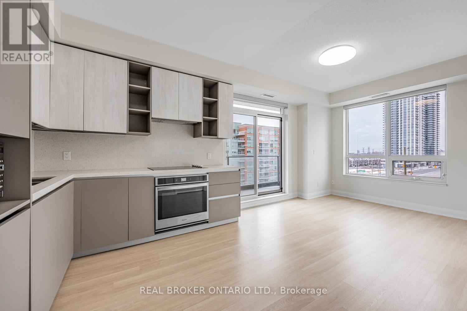 809 - 398 Highway 7 E, Richmond Hill, Ontario L4B 0G6 - Photo 2 - N12627060