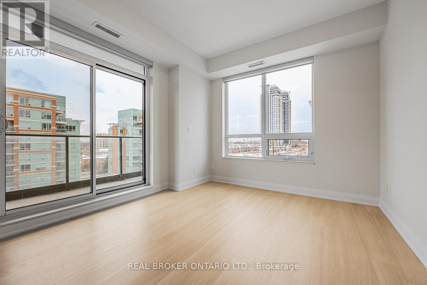 809 - 398 Highway 7 E, Richmond Hill, Ontario L4B 0G6 - Photo 5 - N12627060