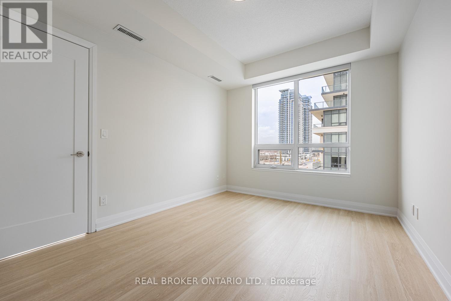 809 - 398 Highway 7 E, Richmond Hill, Ontario L4B 0G6 - Photo 6 - N12627060