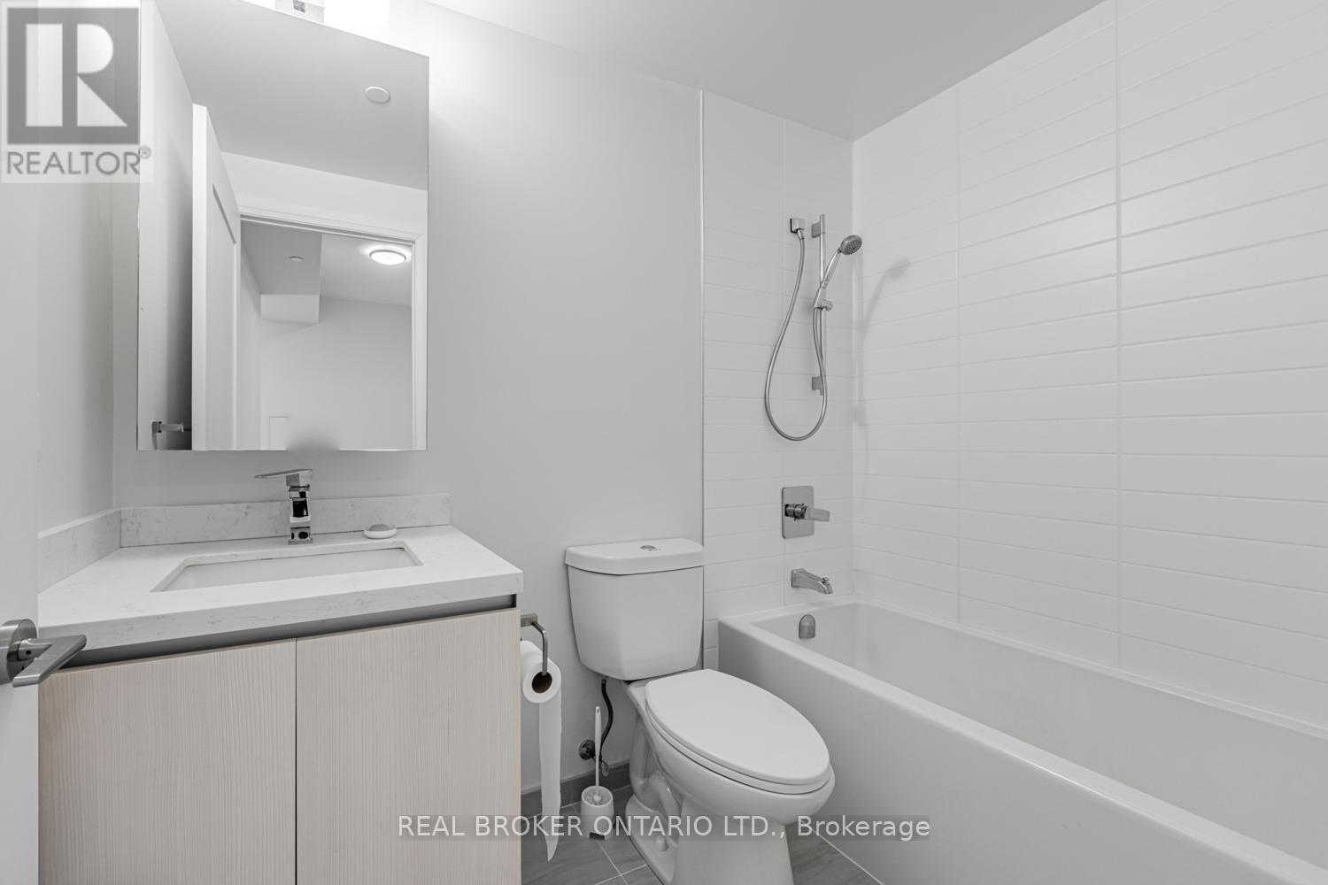 809 - 398 Highway 7 E, Richmond Hill, Ontario L4B 0G6 - Photo 9 - N12627060