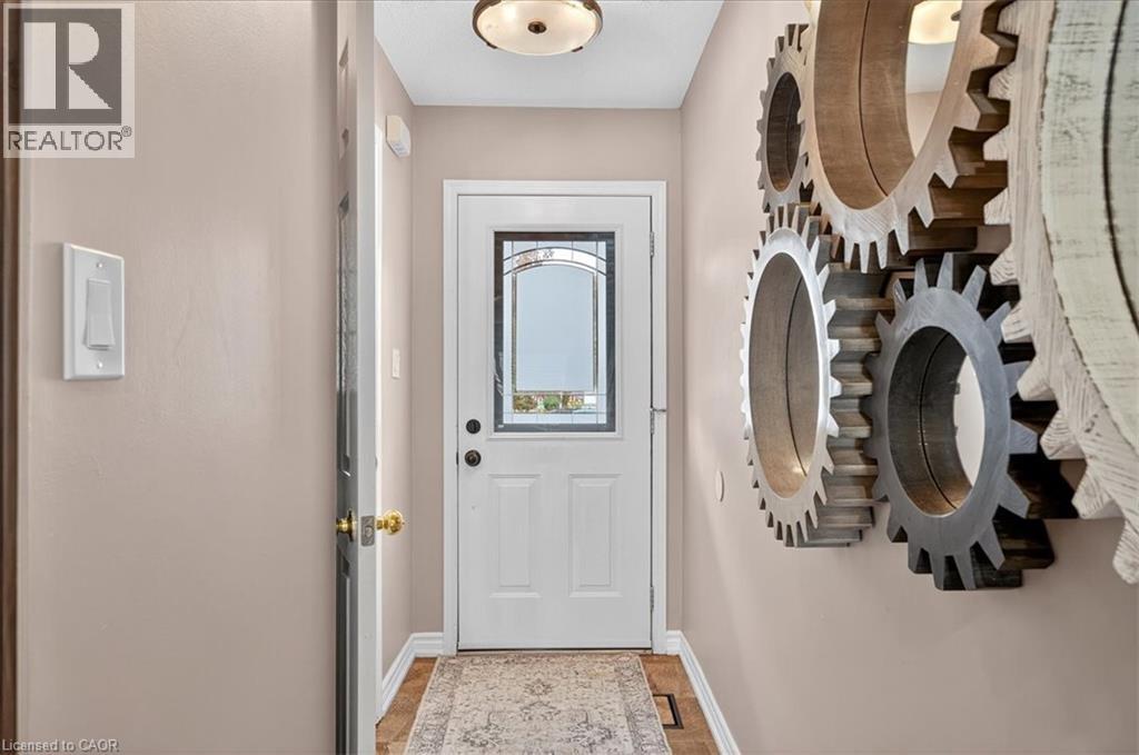 616 Iris Court, Burlington, Ontario L7L 7A1 - Photo 7 - 40785889