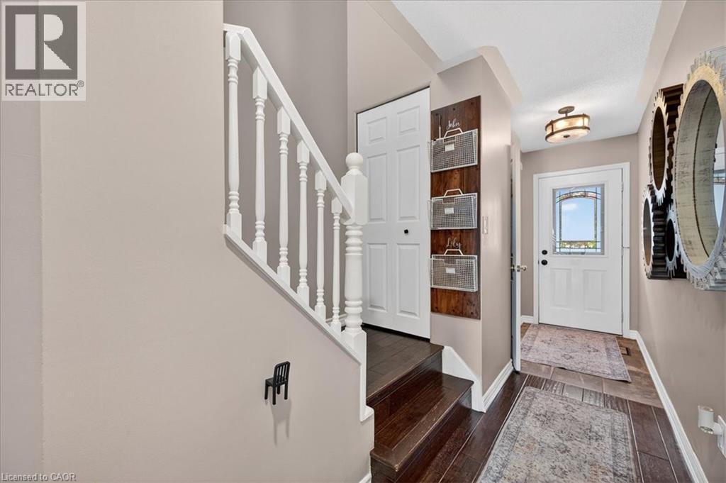 616 Iris Court, Burlington, Ontario L7L 7A1 - Photo 6 - 40785889