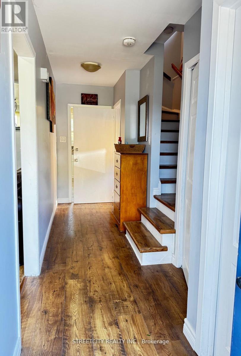 Room - 237 Homestead Crescent, London North, Ontario N6G 2E7 - Photo 2 - X12627084