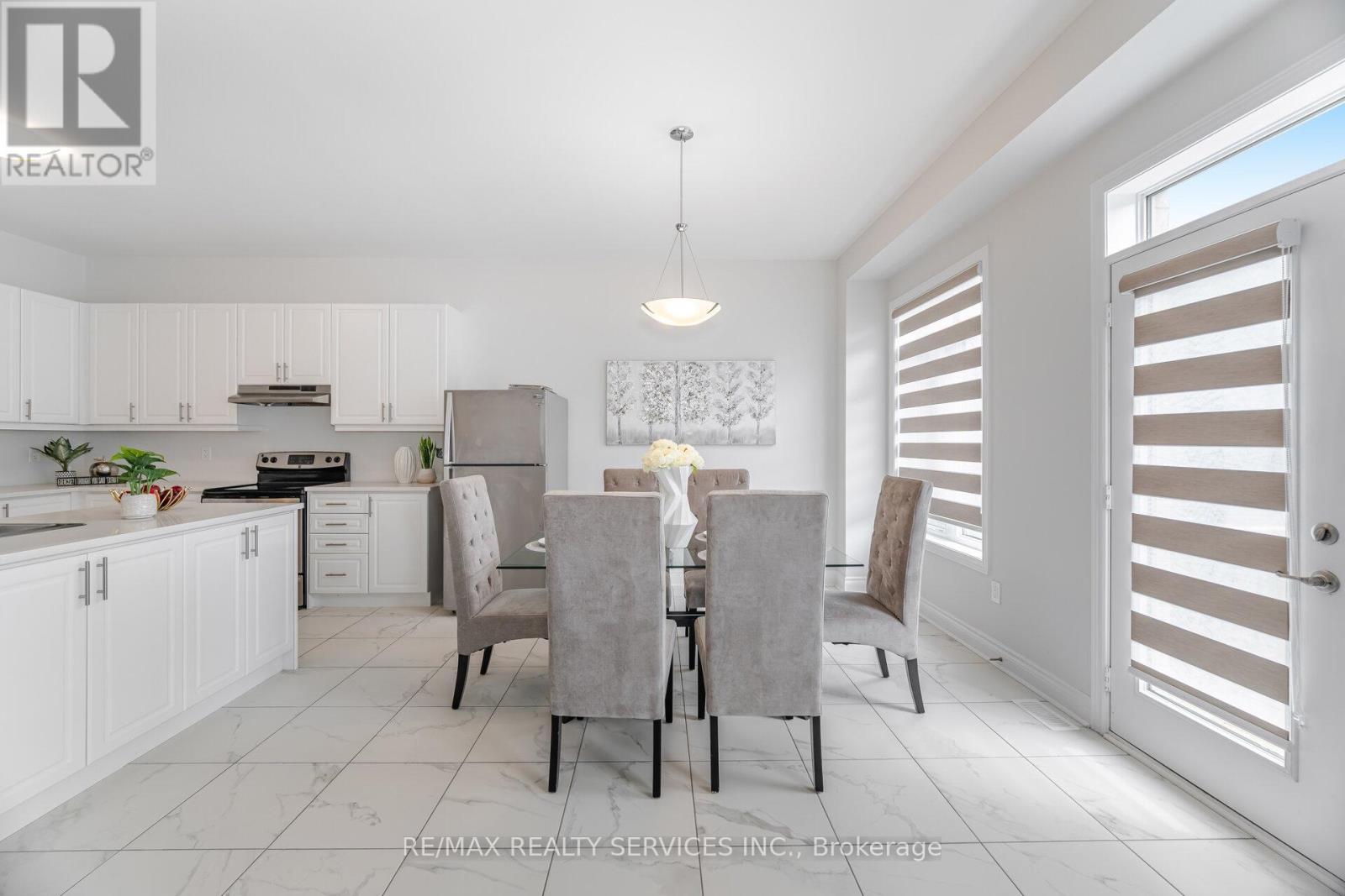 36 Michener Drive, Brampton, Ontario  L6R 4E9 - Photo 2 - W12626960