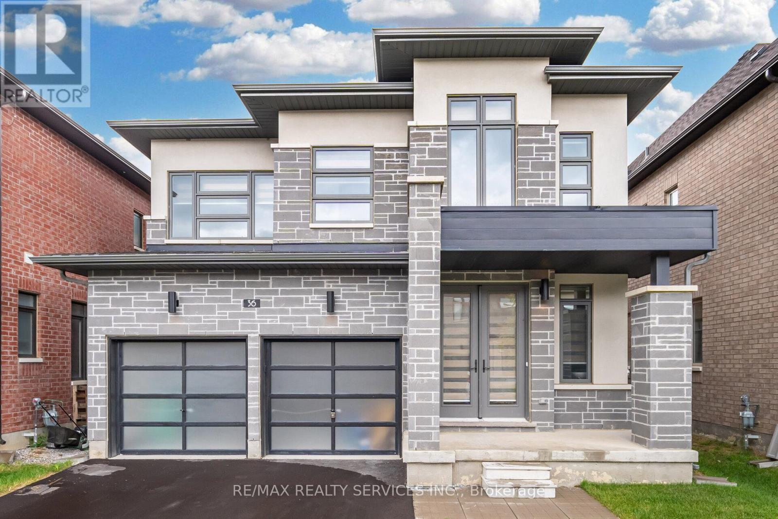 36 Michener Drive, Brampton, Ontario  L6R 4E9 - Photo 3 - W12626960