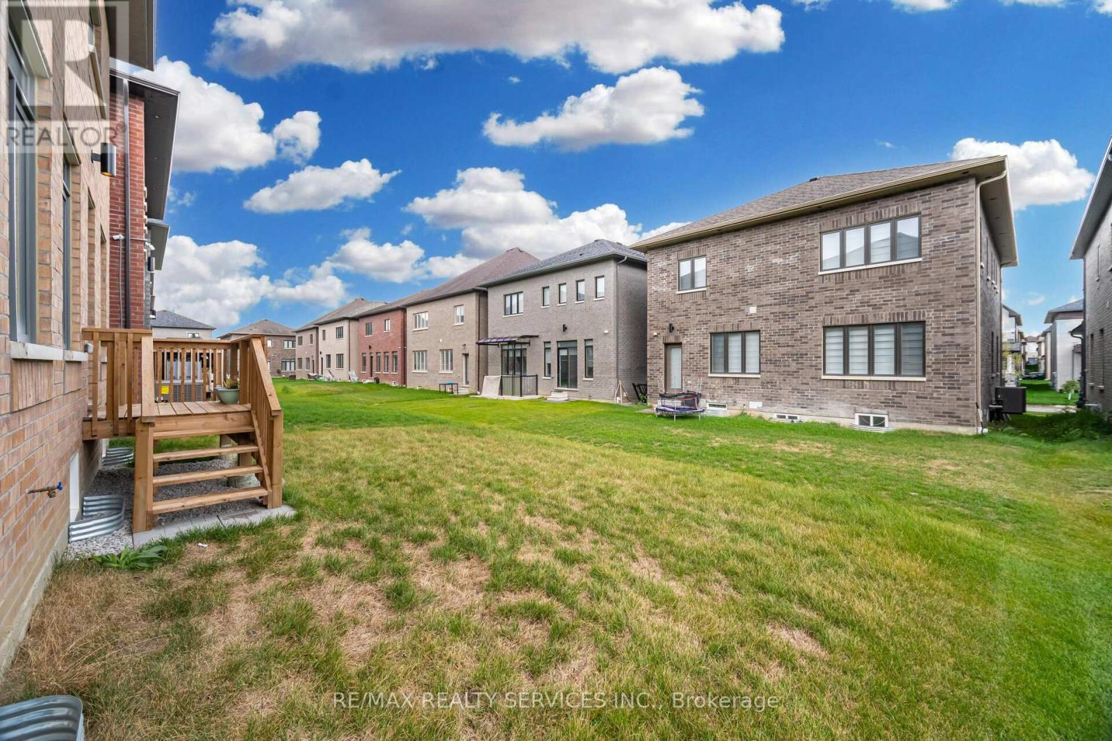 36 Michener Drive, Brampton, Ontario  L6R 4E9 - Photo 44 - W12626960