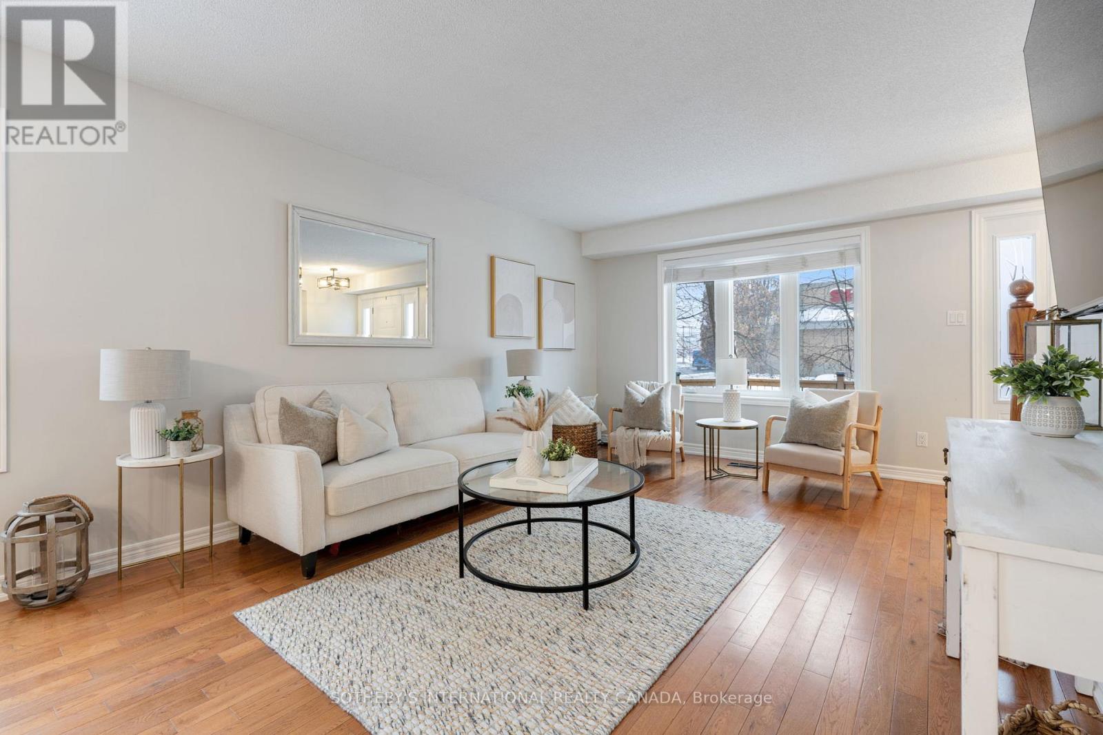 17 South River Road, Georgina, Ontario  L0E 1R0 - Photo 13 - N12616932