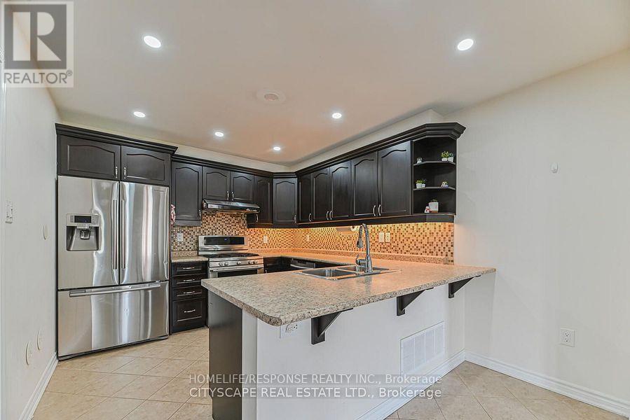 553 Pharo Point, Milton (Wi Willmott), Ontario  L9T 8H6 - Photo 12 - W12627016