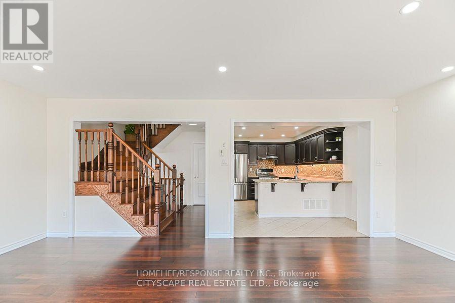 553 Pharo Point, Milton (Wi Willmott), Ontario  L9T 8H6 - Photo 23 - W12627016