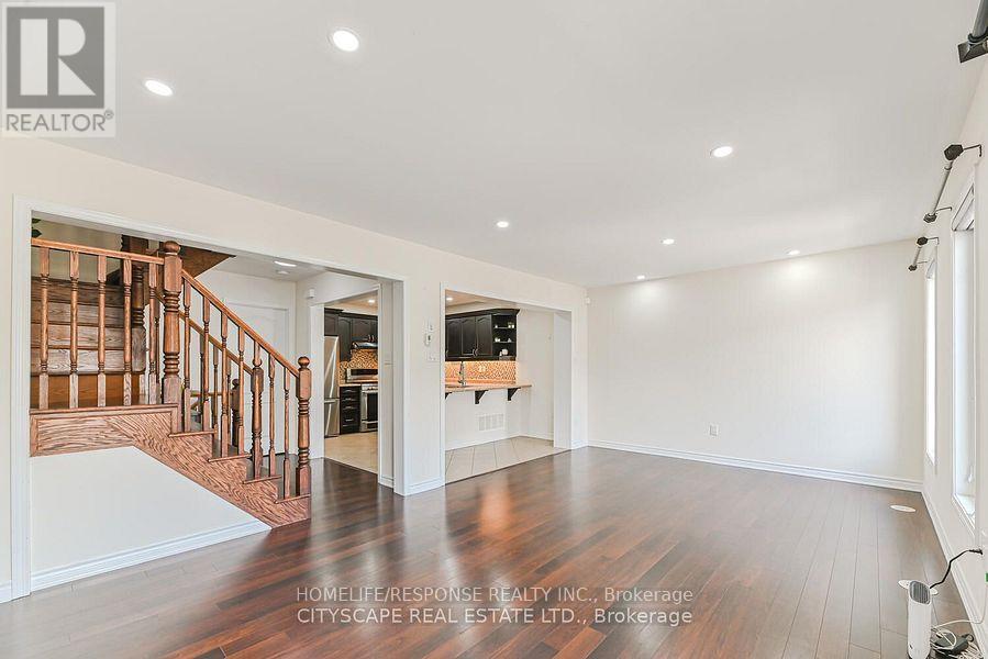 553 Pharo Point, Milton (Wi Willmott), Ontario  L9T 8H6 - Photo 24 - W12627016