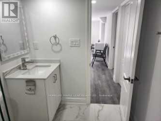 8 Benhurst Crescent, Brampton, Ontario  L7A 5A2 - Photo 14 - W12627022