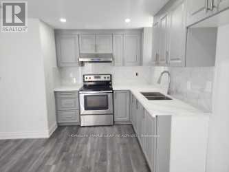 8 Benhurst Crescent, Brampton, Ontario  L7A 5A2 - Photo 15 - W12627022