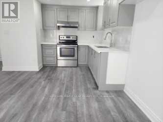 8 Benhurst Crescent, Brampton, Ontario  L7A 5A2 - Photo 19 - W12627022