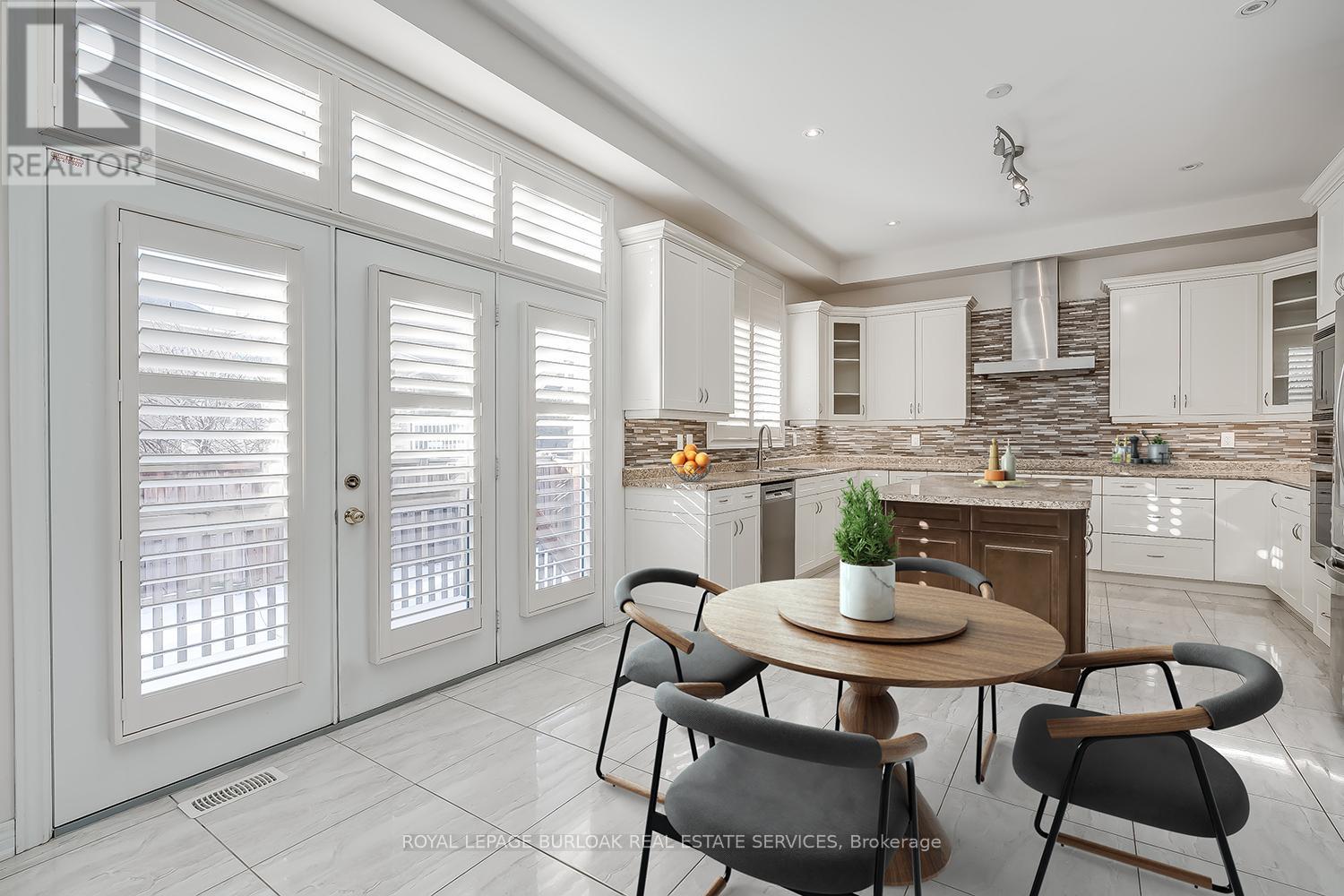 3124 Velebit Park Boulevard, Burlington, Ontario  L7M 0M1 - Photo 8 - W12627040