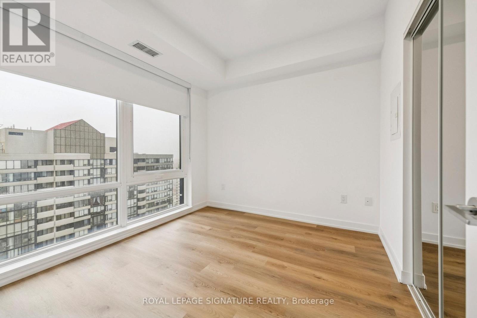 1909 - 395 Square One Drive, Mississauga, Ontario  L5B 0P6 - Photo 11 - W12627052