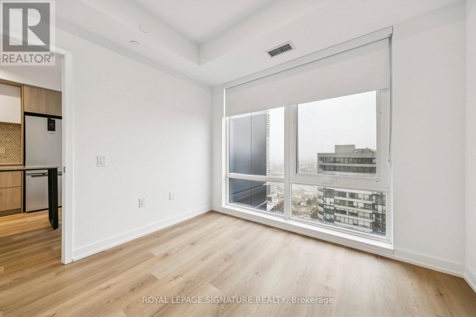 1909 - 395 Square One Drive, Mississauga, Ontario  L5B 0P6 - Photo 12 - W12627052