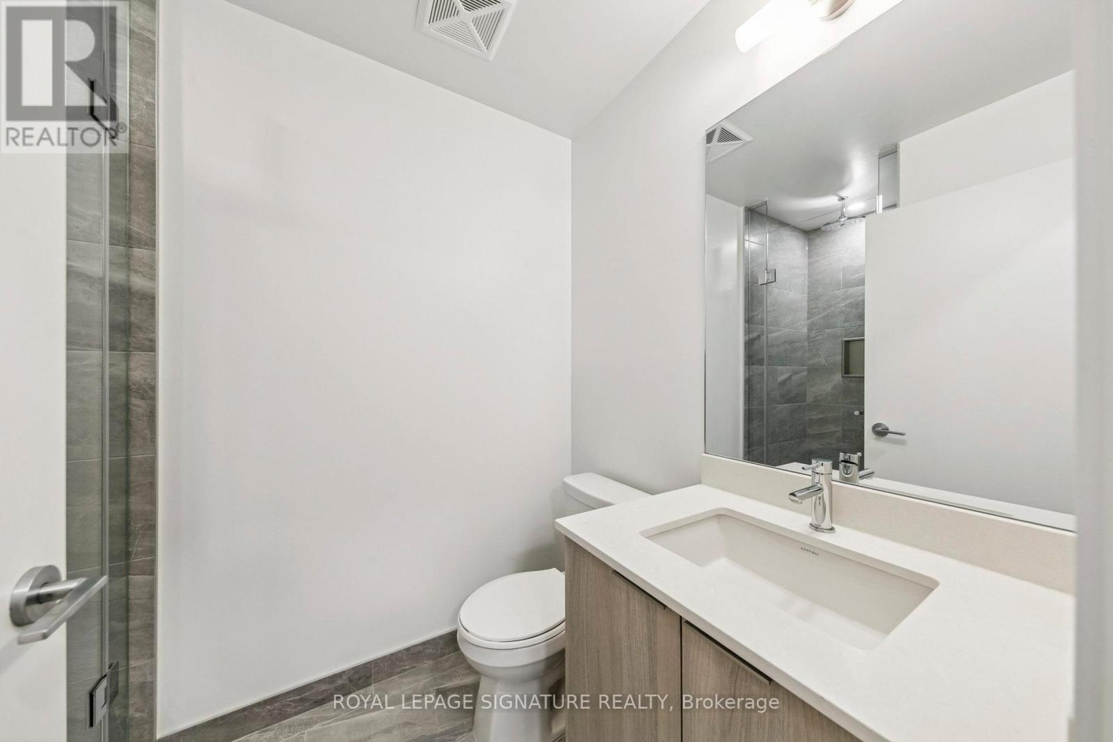 1909 - 395 Square One Drive, Mississauga, Ontario  L5B 0P6 - Photo 14 - W12627052