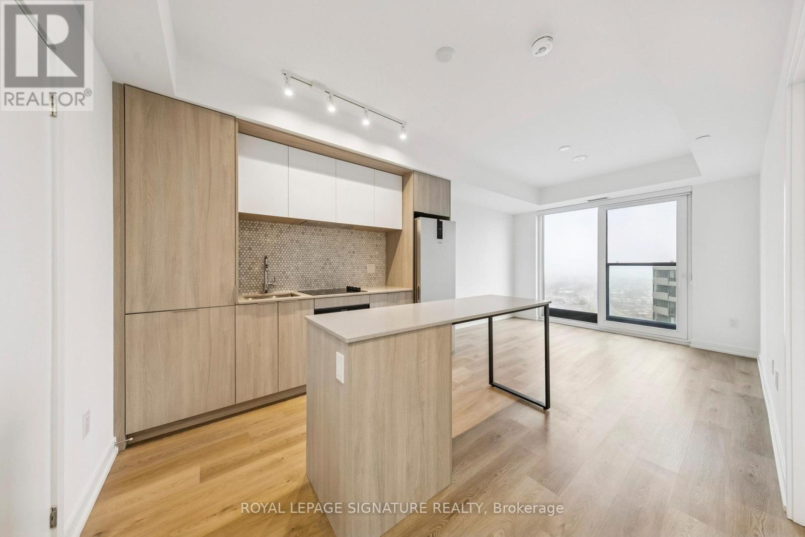 1909 - 395 Square One Drive, Mississauga, Ontario  L5B 0P6 - Photo 2 - W12627052