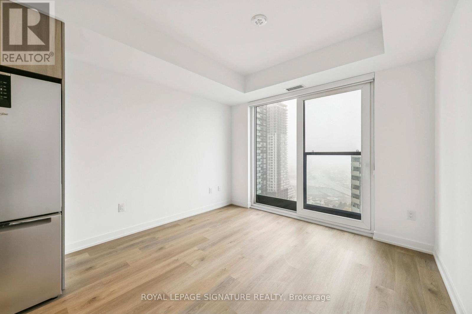 1909 - 395 Square One Drive, Mississauga, Ontario  L5B 0P6 - Photo 8 - W12627052