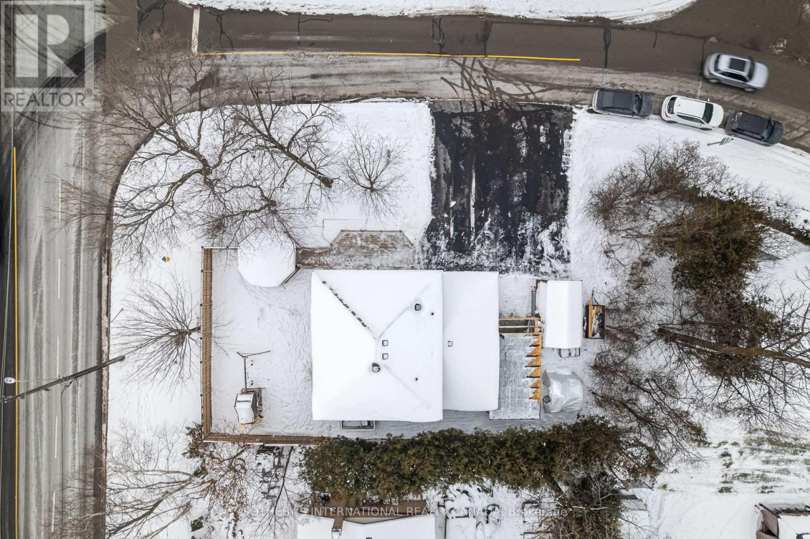 17 South River Road, Georgina, Ontario  L0E 1R0 - Photo 9 - N12616932