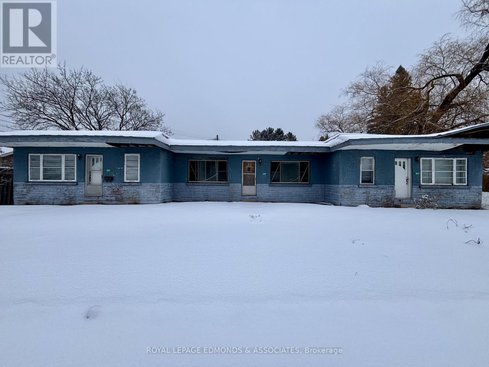 1887 PETAWAWA BOULEVARD, Petawawa, Ontario