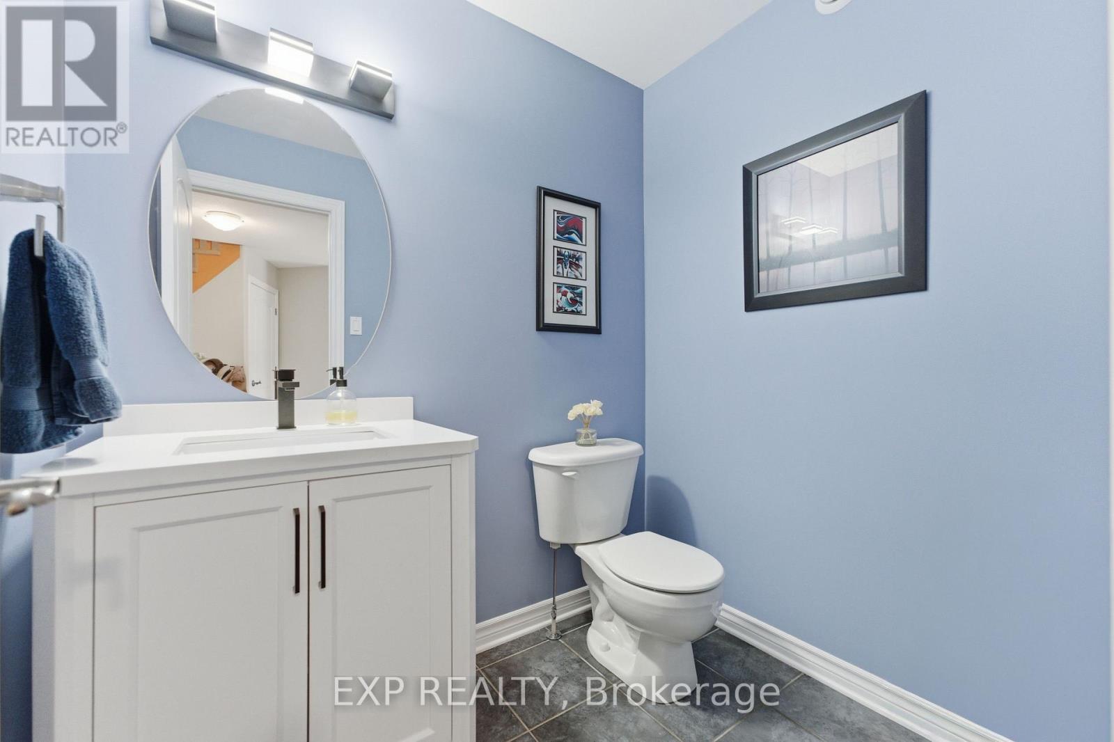 17 Olde Towne Avenue, Russell, Ontario  K4R 0A5 - Photo 12 - X12482856