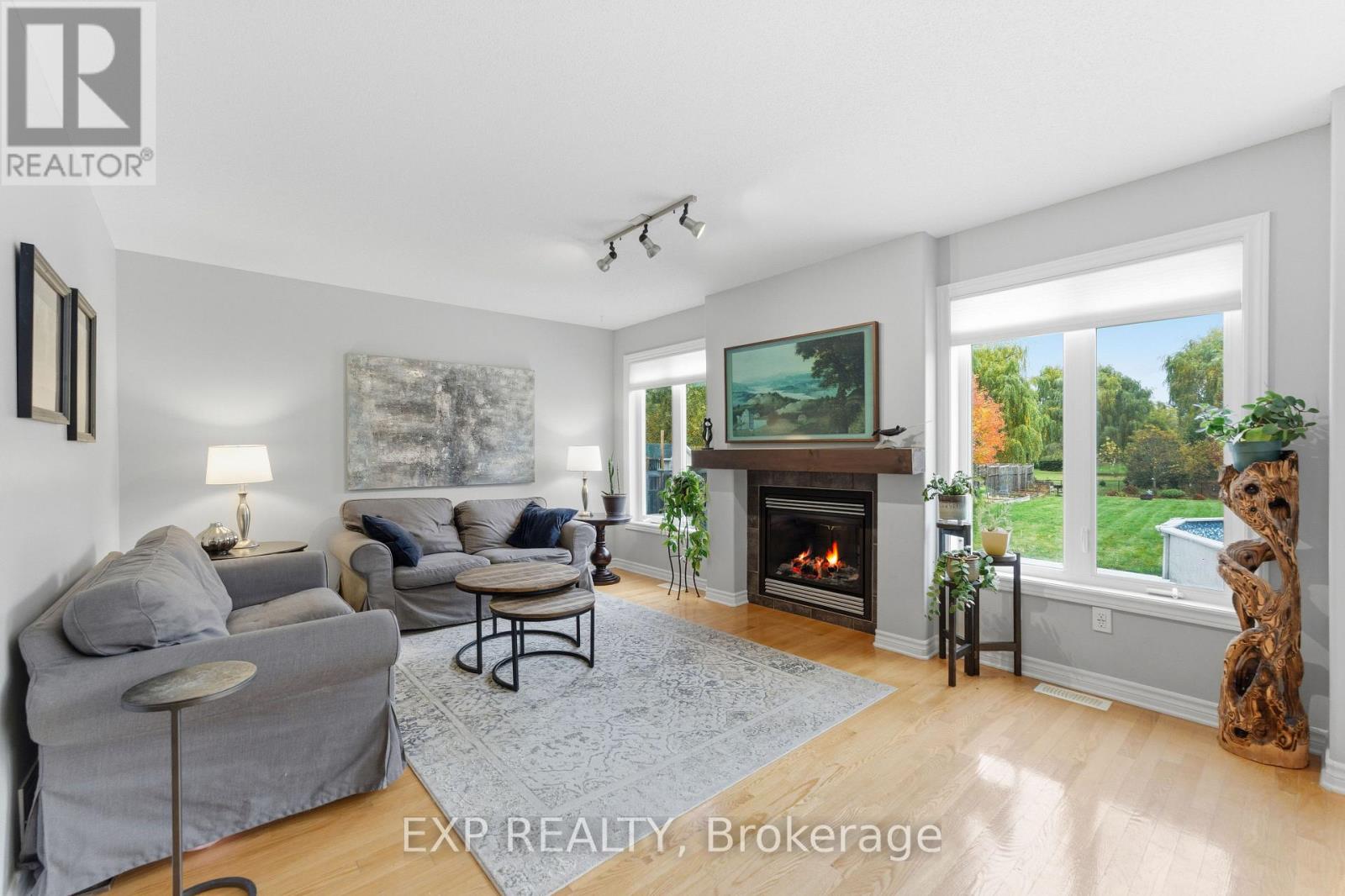 17 Olde Towne Avenue, Russell, Ontario  K4R 0A5 - Photo 14 - X12482856