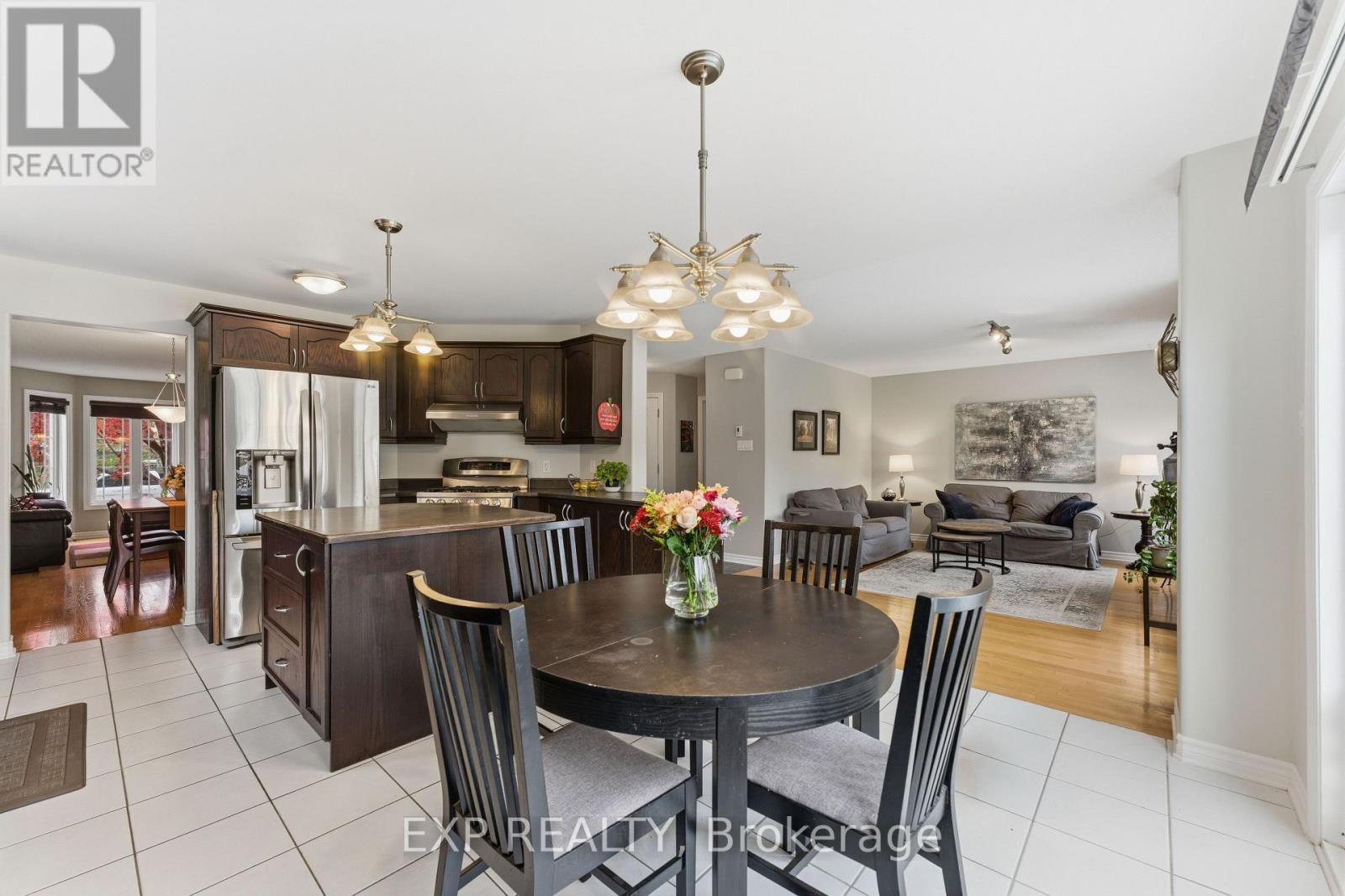 17 Olde Towne Avenue, Russell, Ontario  K4R 0A5 - Photo 18 - X12482856